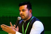 যৌন কেলেঙ্কারি বিতর্কে প্রাক্তন প্রধানমন্ত্রী দেবগৌড়ার নাতিকে সাসপেন্ড করল দল