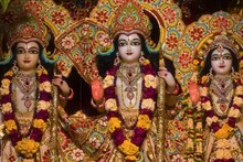 অর্থলাভ! বিয়ে, সন্তানলাভে বাধা দূর! শুধু রামনবমীর সন্ধ্যায় করুন এই ছোট্ট কাজ