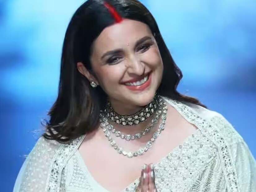 পরিণীতির কথায়, &quot;আমি খুব বড়লোক পরিবার থেকে আসি না। খুব সাধারণ এবং মধ্যবিত্ত পরিবারের মেয়ে। বলিউডের সব কিছু আমি বুঝি না। আমি জানতাম না মুম্বইতে সকলে কী ভাবে কাজ করে।&quot;