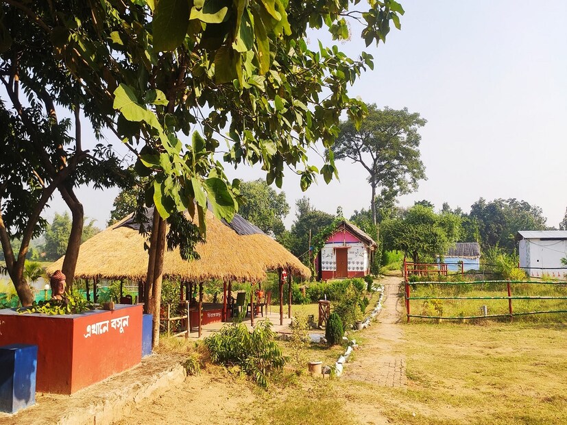 *পুরুলিয়ার জয়পুর বাজার লাগোয়া একটি জায়গায় রয়েছে এই দেশি ক্যাম্প। ইতিমধ্যেই এই নেচার ক্যাম্প পর্যটকদের মনে অনেকখানি জায়গা করে নিয়েছে। সংগৃহীত ছবি। 