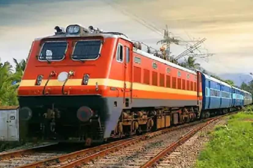ভারত গৌরব স্পেশ্যাল ট্যুরিস্ট ট্রেন নিউ জলপাইগুড়ি, মালদহ টাউন, রামপুরহাট, দুমকা, ভাগলপুর, জামালপুর, কিউল এবং পটনা স্টেশনগুলি বিস্তৃত বোর্ডিং এবং ডিবোর্ডিং স্টেশনগুলির সঙ্গে যোগ করেছে। এই ট্যুর প্যাকেজ যা দারুণ আকর্ষণীয় মূল্যে রেখেছে IRCTC ‘রামলালা দর্শনের সাথে উত্তর ভারত’ প্যাকেজ অফার। প্রতি ব্যক্তি প্রতি ১৭ হাজার ৯০০ টাকার খরচেই এই ট্যুরে অংশগ্রহণ করতে পারবে যাত্রীরা।