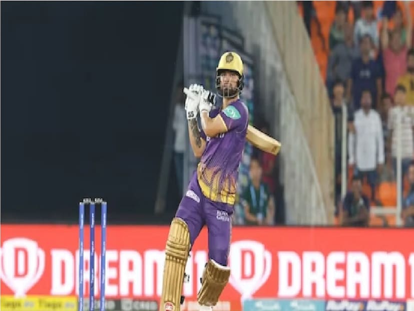 এবার চোটের কবলে কেকেআরের তারকা ব্যাটার রিঙ্কু সিং। লখনউ ম্যাচে রিঙ্কু ফিল্ডিং না করার পরই সন্দেহ দানা বেঁধেছিল। তারপর রাজস্থানের বিরুদ্ধেও ফিল্ডিং করেননি রিঙ্কু সিং। জানা যায় চোট রয়েছে কেকেআর তারকার।