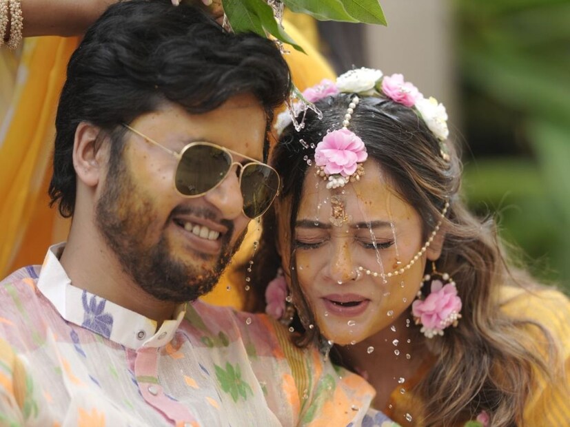 আর কিছুক্ষণের অপেক্ষা, গোধূলি লগ্নে চার হাত এক হবে রূপাঞ্জনা মিত্র ও তাঁর সাড়ে ছ’বছরের প্রেমিক রাতুল মুখোপাধ্যায়ের। (Picture Credit: birdlens Creation)