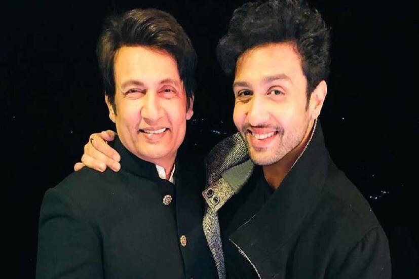 কিন্তু পরে অবশ্য আরও একটি সুযোগ পেয়েছেন অধ্যয়ন। আপাতত ‘হিরামান্ডি’ নিয়ে বেশ আশাবাদী অধ্যয়ন সুমন। এই সিরিজের প্রচার চলাকালীন আবেগপ্রবণও হয়ে পড়তে দেখা গিয়েছিল অভিনেতাকে। শেখর-পুত্রের কথায়, সঞ্জয় লীলা বনশালির হিরামান্ডি-র হাত ধরেই তাঁর সংগ্রামের দিনগুলি শেষ হবে বলেই আশা রয়েছে তাঁর। এমনকী সংবাদ সংস্থাকে দেওয়া এক সাক্ষাৎকারে অধ্যয়ন এ-ও বলেন যে, তাঁর জীবনে এমনও দিন এসেছে, যখন তাঁর বাঁচার ইচ্ছাটাই চলে গিয়েছিল।