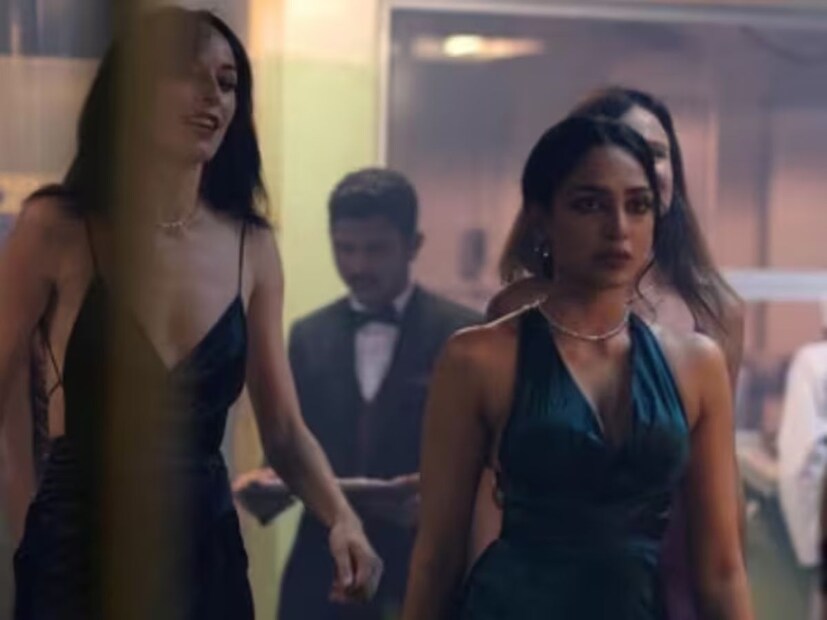 বলিউডেও বেশ কয়েকটি ছবি এবং সিরিজে কাজ করেছেন তিনি। তবে সম্প্রতি তিনি খবরের শিরোনামে তাঁর ‘কল গার্ল’-এর চরিত্রের জন‍্য। 