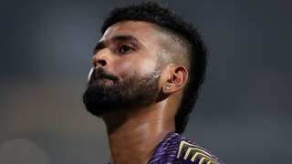 বিতর্কে শ্রেয়স