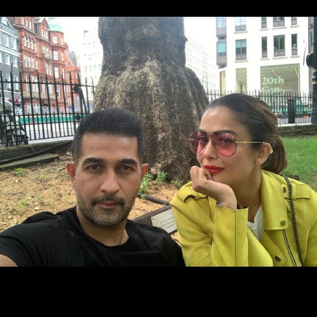 তবে তাঁদের বিয়ে নিয়ে তৈরি হয়েছিল বিস্তর গোলমাল৷ শাকিলের প্রাক্তন স্ত্রী করেছিলেন ভয়ঙ্কর অভিযোগ৷ সংবাদমাধ্যম সূত্রে খবর, শাকিল লাদাকের প্রাক্তন স্ত্রীর দাবি ছিল, অমৃতার সঙ্গে শাকিলের সম্পর্কের কারণেই সংসার ভেঙে গিয়েছিল তাঁর। 