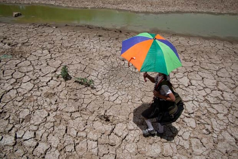 Severe Heatwave Alert: ২০২৩ সালেও কলকাতায় টানা ৫ দিন সর্বোচ্চ তাপমাত্রা ৪০-এর উপর ছিল। ২০২৪-এ মাত্র দু’দিন কলকাতায় একটানা ৪০ ডিগ্রির উপরে ছিল তাপমাত্রা।