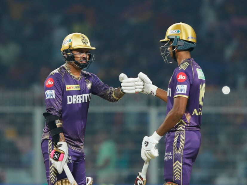 রাজস্থানের বিরুদ্ধে ইনিংসের শুরু থেকেই বিধ্বংসী মেজাজে ব্যাটিং করেন সুনীল নারিন। মাত্র ৪৯ বলে নিজের শতরান পূরণ করেন কেকেআরের ক্যারিবিয়ান তারকা।