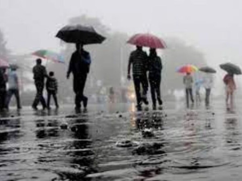 ভারতীয় আবহাওয়া বিভাগের নতুন রিপোর্ট অনুযায়ী, আগামী দুই দিন পূর্ব ও উপদ্বীপের ভারতে একটি তাপপ্রবাহ বিরাজ করতে পারে। তবে তাপপ্রবাহের মাঝেই স্বস্তির বৃষ্টির সম্ভাবনাও রয়েছে। 
