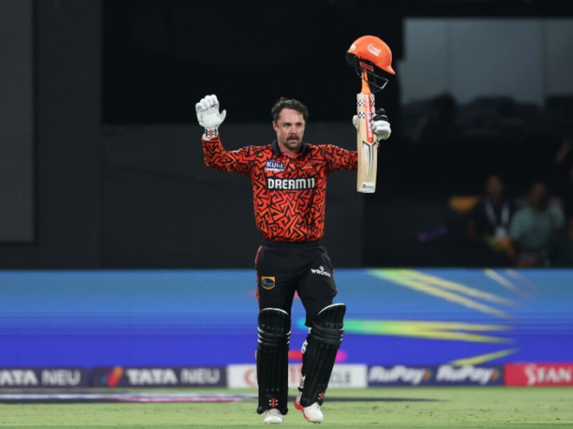 আরসিবির বিরুদ্ধে অনবদ্য সেঞ্চুরি করলেন সানরাইজার্স হায়দরাবাদ তারকা। ৩৯ বলে নিজের শতরান পূরণ করেন বাঁ হাতি তারকা ব্যাটার। (Photo Courtesy- IPL X)