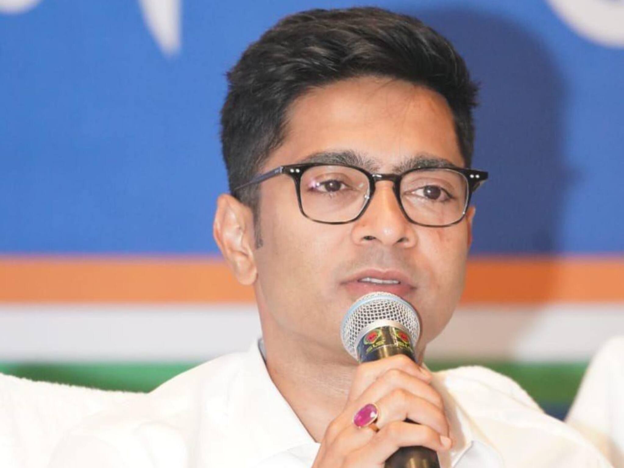 জলপাইগুড়িতে আবাস নিয়ে ফের কেন্দ্রকে তোপ অভিষেক বন্দ‍্যোপাধ্যায়ের