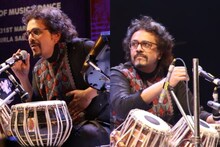 শাস্ত্রীয় সঙ্গীত 'নাদ'-এর আসর যেন চাঁদের হাট! বিক্রম ঘোষ সুরে ভাসল কলকাতাবাসী