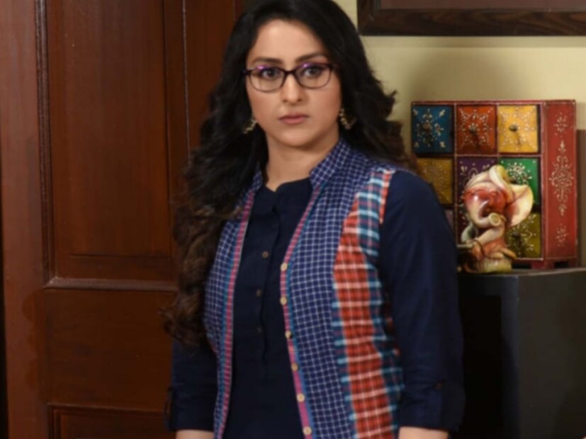 ধারাবাহিককে মুখ্য চরিত্রে অভিনয় করেছিলেন অভিনেত্রী রূপসা চ্যাটার্জী, ঋজু বসু, গৌরব রায় চৌধুরী, তুলিকা বসু সহ বহু জনপ্রিয় তারকারা। এই ধারাবাহিকেই খলনায়িকার ভূমিকায় দেখা গেছিল তাঁকে।