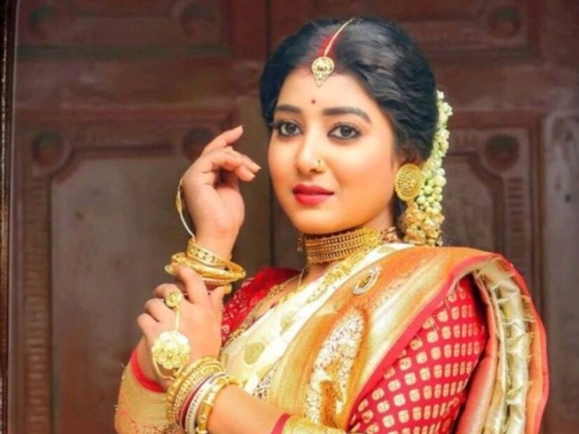 পরিবারের জন্য নিজের ভালবাসার বলিদান দিয়েছে রাই। পরিবারের দায়িত্ব কাঁধে তুলে নিতে লড়াইয়ে নেমেছে সে। কথা হচ্ছে ‘মিঠিঝোরা’-এর রাইপূর্ণার কথা। কিন্তু এই রাইপূর্ণার সঙ্গে কতটা মিল রয়েছে বাস্তবের আরাত্রিকার! রিল লাইফ আর রিয়েল লাইফের কতটা মিল আছে?