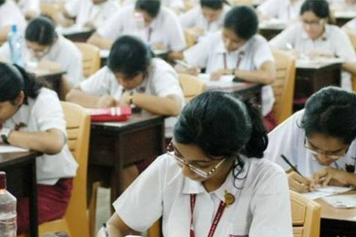 পাশ ৩%! ফেল ৭০০০-এর বেশি, গৌড়বঙ্গ বিশ্ববিদ্যালয়ে স্নাতক ১ম সেমেস্টারে ভয়াবহ ফল পাশ ৩%! ফেল ৭০০০-এর বেশি, গৌড়বঙ্গ বিশ্ববিদ্যালয়ে স্নাতক ১ম সেমেস্টারে ভয়াবহ ফল