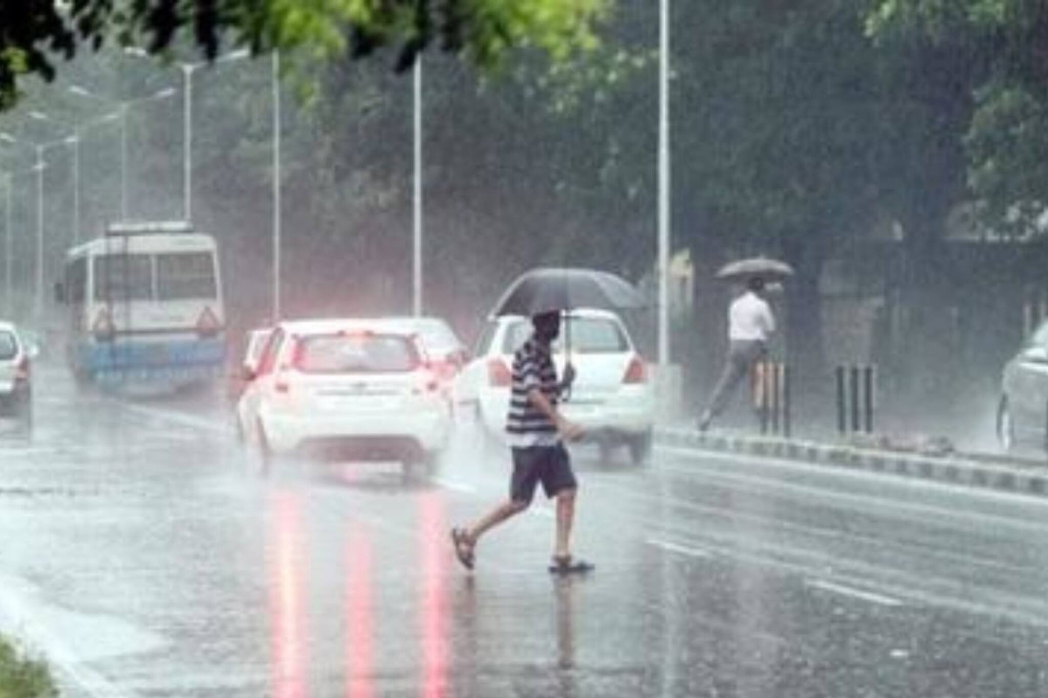 ৫ মে থেকে দক্ষিণবঙ্গে বৃষ্টি! রইল আবহাওয়ার বড় আপডেট