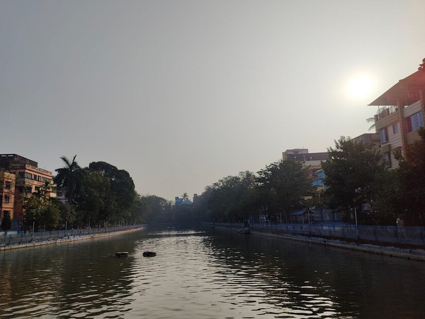 উত্তর দিনাজপুর : পরিষ্কার আকাশ। সর্বনিম্ন তাপমাত্রা ২৮ ডিগ্রি সেলসিয়াস।
