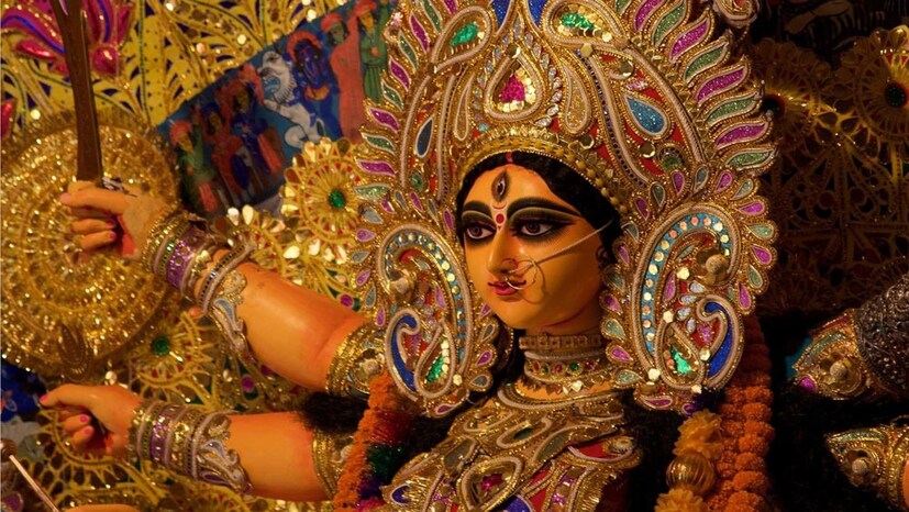 বাসন্তীপুজোর ষষ্ঠী পড়েছে নববর্ষের দিন, ১৪ এপ্রিল৷ সপ্তমী তিথি ১৫ এপ্রিল৷ তার পর দিন ১৬ এপ্রিল অষ্টমী৷