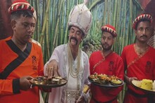 নববর্ষ নতুন সাজে সকলে আমন্ত্রণ জানাচ্ছে ভূতের রাজা!
