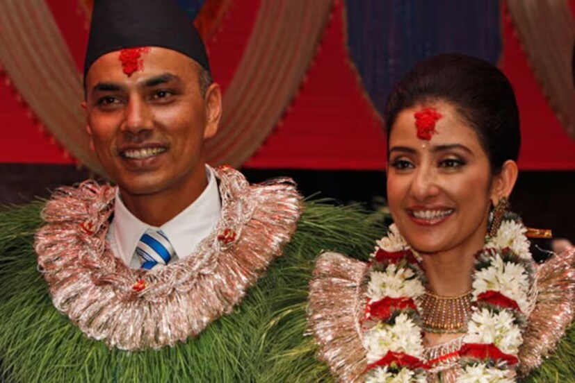 ১৯৯১ সালে অভিনয় জীবন শুরু করেছিলেন মনীষা কৈরালা৷  দীর্ঘ ৩৩ বছরের অভিনয় জীবনে চলচ্চিত্রের মতো ব্যক্তিগত কারণেও শিরোনামে রয়েছেন তিনি।  ২০১০ সালে নেপালের ব্যবসায়ী সম্রাট দাহালকে বিয়ে করেন মনীষা। কিন্তু দুর্ভাগ্যবশত দুই বছরের মধ্যেই তাদের সম্পর্ক ভেঙে যায়। ২০১২ সালে স্বামীর সঙ্গে বিচ্ছেদের পর মনীষা আজও একার জীবন কাটাচ্ছেন।