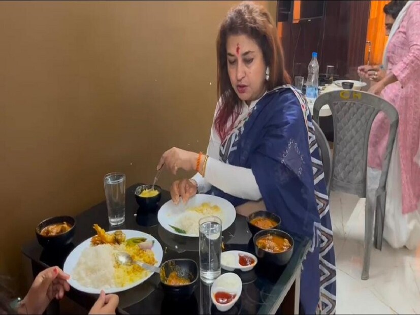 বীরভূম লোকসভা কেন্দ্রের বিজেপি প্রার্থী প্রাক্তন আইপিএস অফিসার দেবাশীষ ধর। তৃণমূল প্রার্থী শতাব্দী রায়। কংগ্রেস প্রার্থী মিল্টন রশিদ। এবং বোলপুর লোকসভা কেন্দ্রের বিজেপি প্রার্থী প্রিয়া সাহা, তৃণমূল প্রার্থী অসিত কুমার মাল এবং ভারতের কমিউনিস্ট পার্টি (মার্কসবাদী) প্রার্থী শ্যামলী প্রধান।