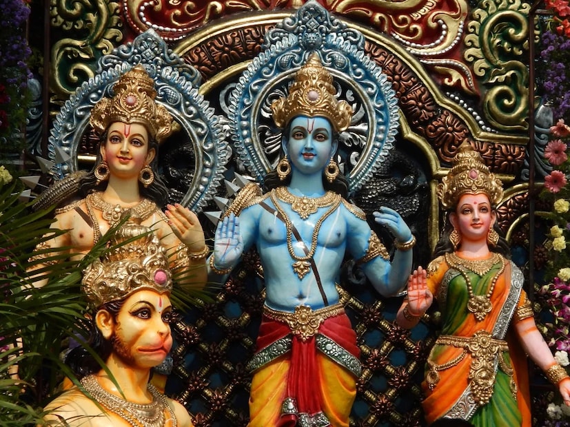 রামনবমী তিথিতে রামচন্দ্রের পাশাপাশি পুজো করা হয় মা সীতা, লক্ষ্মণ এবং হনুমানেরও৷ 