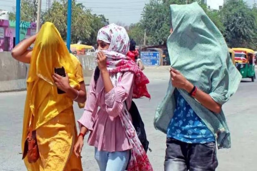 সর্বোচ্চ তাপমাত্রার পাল্লায় বুধবারও বাকি বাংলাকে টেক্কা দিয়েছে পশ্চিম বর্ধমানের পানাগড়। সেখানে সর্বোচ্চ তাপমাত্রা এদিন ছিল ৪২.৫ ডিগ্রি সেলসিয়াস।