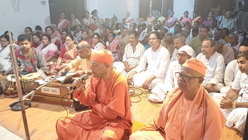 সারাদেশেই আজ উদযাপন হয়েছে রামনবমী। দেশের উত্তর থেকে দক্ষিণের সকলে মেতে উঠেছে এই অনুষ্ঠানে। ব‍্যতিক্রমী নয় উত্তরবঙ্গের শিলিগুড়ি। 