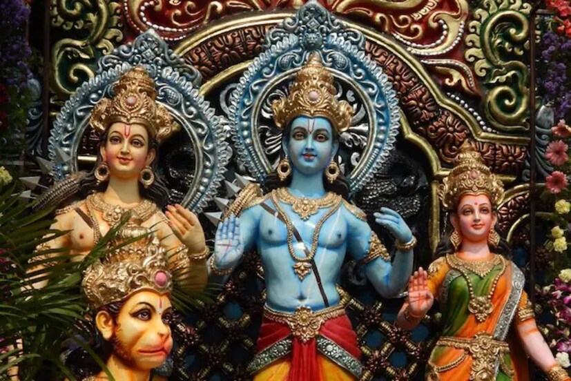 রামনবমীর সন্ধ্যায় যে কোনও হনুমানমন্দিরে হনুমান চালিশা পাঠ করুন বা শ্রবণ করুন। এর ফলে সঙ্কটমোচন হনুমানজীরও আশীর্বাদ পাবেন। কাটবে বাধাবিঘ্ন।