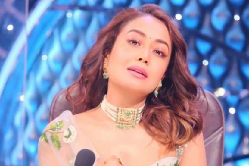 ১৯৮৮ সালের ৬ জুন উত্তরাখণ্ডে জন্ম নেহার। খ্যাত হওয়ার পর কপিল শর্মা শো সহ বহু সাক্ষাৎকারেই নেহা জানিয়েছিলেন তাঁদের পরিবারের আর্থিক পরিস্থিতি ভাল ছিল না।