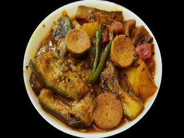 পৃথিবীর সবথেকে জঘন্য খাবার কী! বাঙালির সাধের এই খাবারও আছে! কী খাবার বলুন তো?