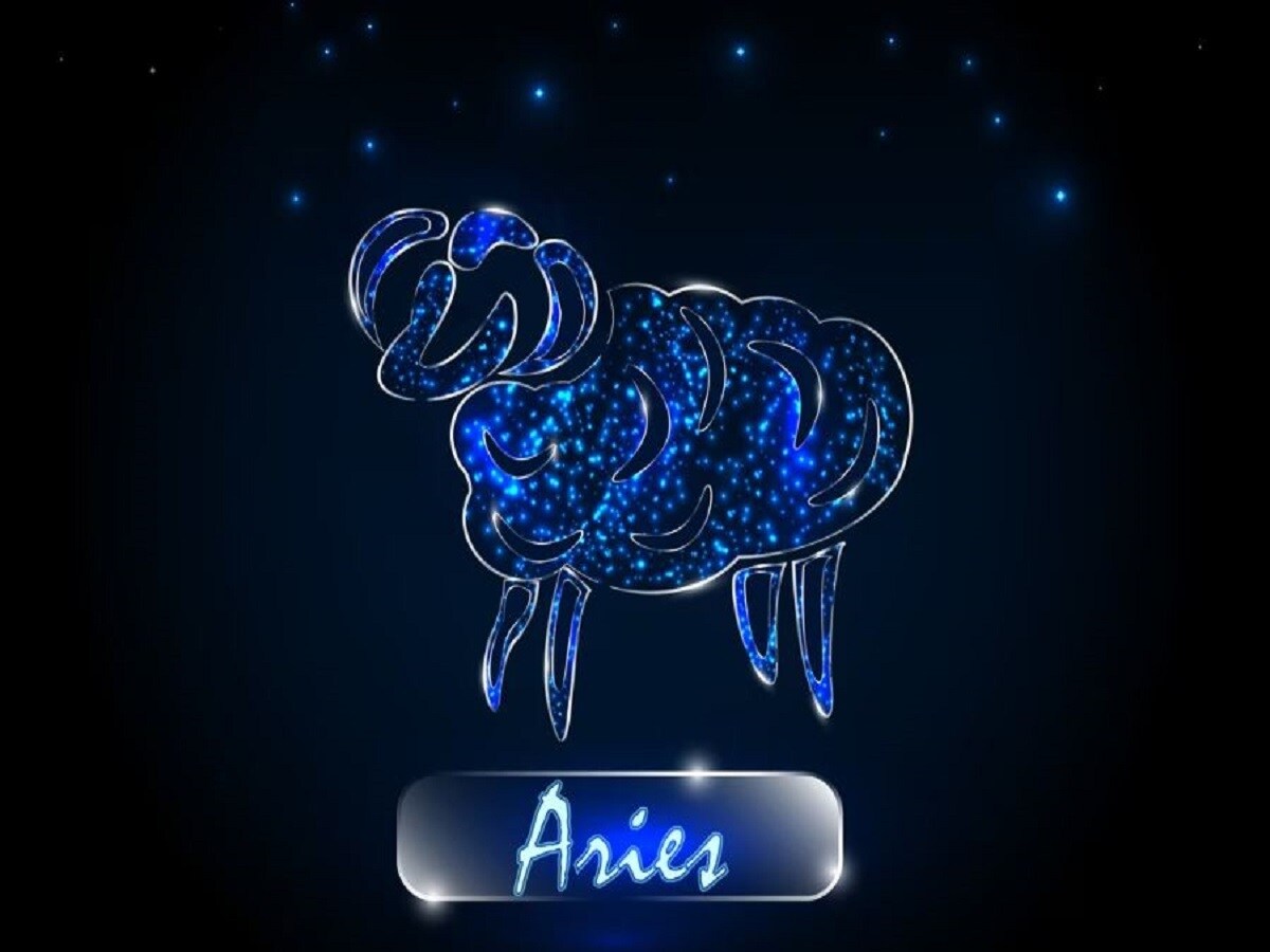 মেষ রাশি (Aries) দেবগুরু বৃহস্পতি স্বয়ং সূর্য দেবের সঙ্গে মেষ রাশিতে বিরাজমান। এই পরিস্থিতিতে মেষ রাশির জাতকরা বিশেষ সুবিধা পাবেন। কর্মক্ষেত্রে কোনও বড় দায়িত্ব পেতে পারেন। উচ্চপদস্থ কর্মকর্তারা আপনার কাজের প্রশংসা করবেন। চাকরিজীবীরা ভাল সুবিধা পেতে পারেন। ব্যবসায় ভাল লাভ পেতে পারেন। আপনার আর্থিক অবস্থা শক্তিশালী হবে এবং আপনি সমস্যা থেকে মুক্তি পাবেন।Disclamer: এই মতামত News18বাংলার নিজস্ব মত নয়৷ প্রচলিত ধারণার ভিত্তিতেই এই প্রতিবেদন৷ সঠিক ফল পেতে বিশেষজ্ঞের পরামর্শ নিন৷ 