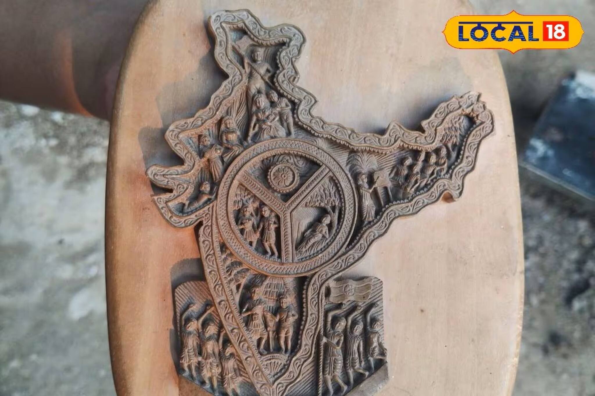 পাথরে খোদাই করে ভারত মাতা, স্বপ্নে বিভোর বাঁকুড়ার শিল্পী