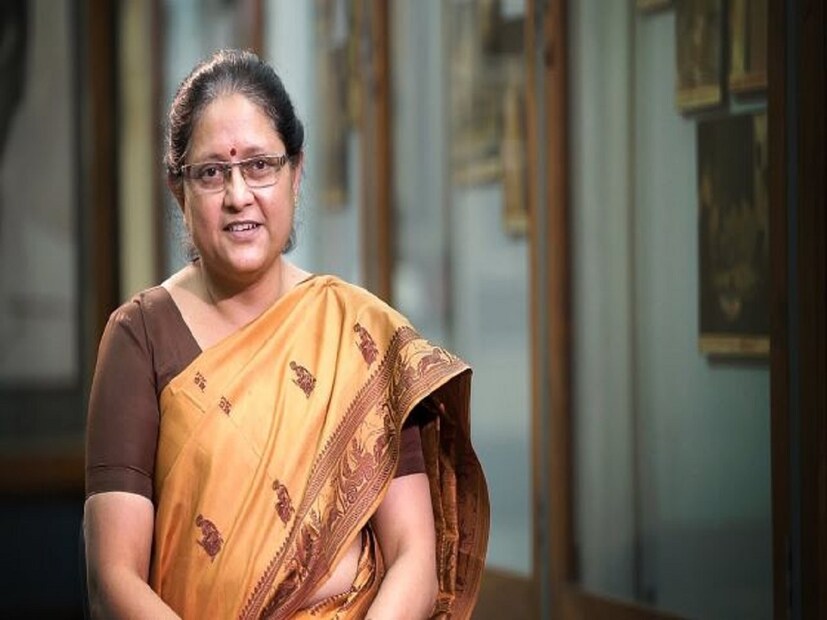 জন্ম উত্তর চব্বিশ পরগনার খড়দহে। প্রেসিডেন্সি কলেজ থেকে B.Sc পাশ করার পর রাজাবাজার সায়েন্স কলেজ থেকে B.Tech. খড়্গপুর IIT থেকে M.Tech করার পর কম্পিউটার সায়েন্সে পিএইচডি করেন ISI থেকে। পোস্ট ডক্টরেট করেন সিডনি ও টেক্সাস বিশ্ববিদ্যালয় থেকে। গবেষণার বিষয়বস্তু ছিলো Evolutionary computation, Pattern recognition, Machine learning এবং Bioinformatics.