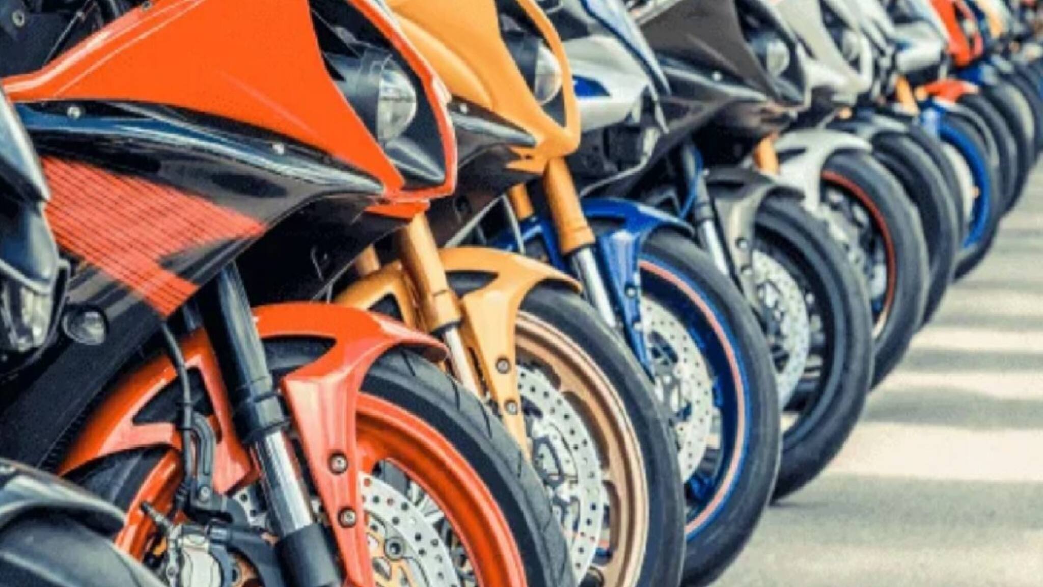 Mileage Bikes : রোজ ১০ কিলোমিটার যাতায়াত করেন, তা হলে কত সিসির বাইক কেনা লাভজনক? মাইলেজের হিসেব বুঝে নিন