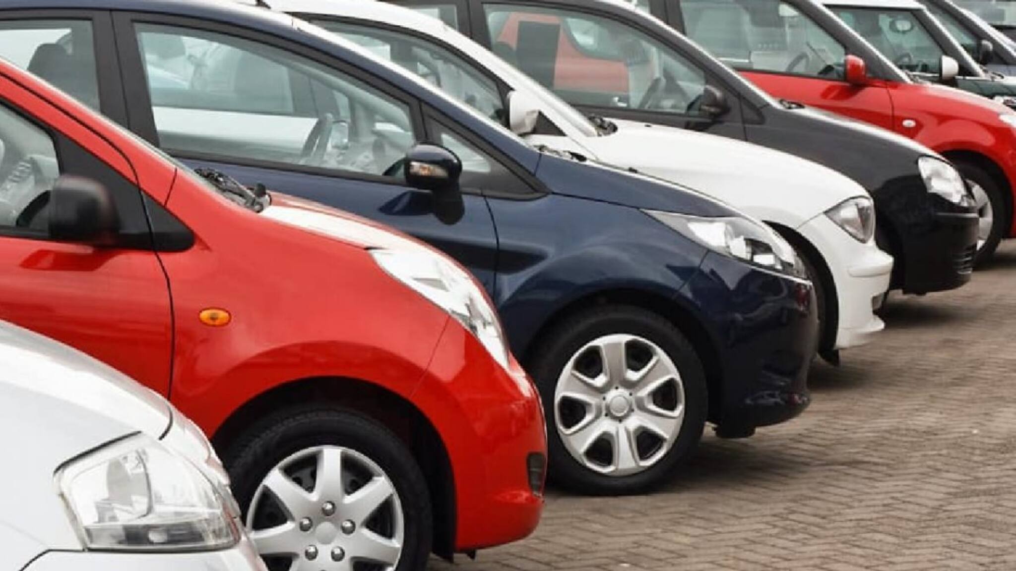 Cars : গাড়ি কিনতে গেলে ডিলার নিজেই ৫০,০০০ টাকা ছাড় দেবে! শুধু এই একটা কাজ করতে হবে আপনাকে, জেনে রাখুন