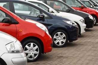 গাড়ি কিনতে গেলে ডিলার নিজেই ৫০,০০০ টাকা ছাড় দেবে! শুধু এই একটা কাজ করতে হবে আপনাকে