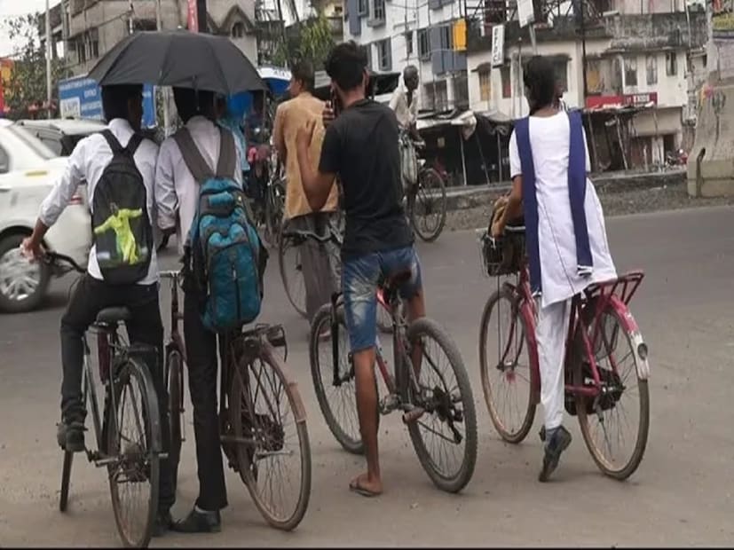 শরীরের গঠন ঠিক রাখা, স্বাস্থ্য উন্নতি এসব বাদ দিয়েও সাইকেল হলো পরিবেশ বান্ধব। জ্বালানির প্রয়োজন না পড়ায় বায়ু দূষণ কমে। ঠিক তেমনই অর্থ সঞ্চয়ও কম যায়।
