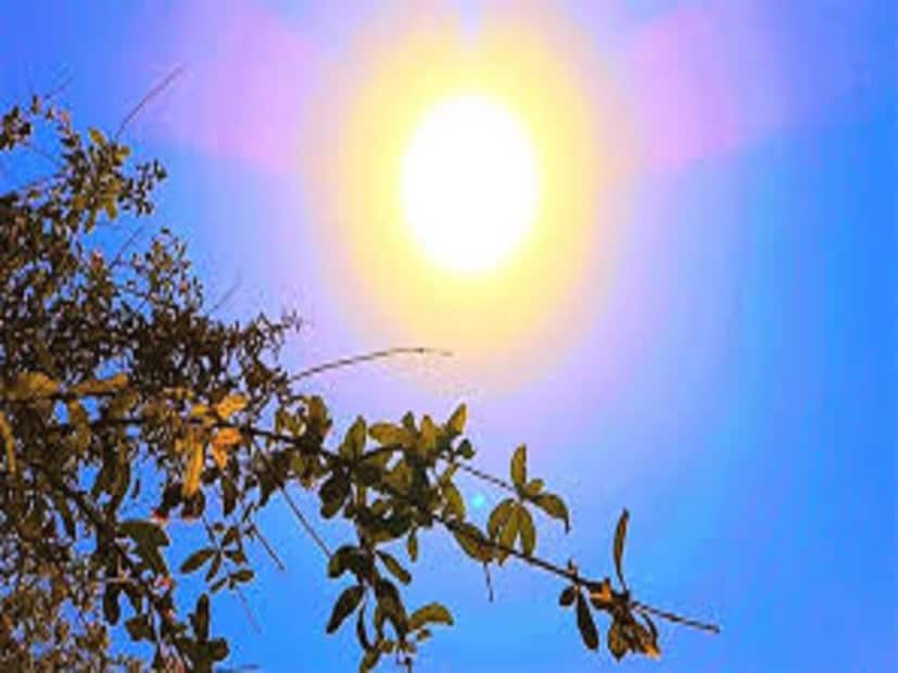 সমুদ্রস্রোতের টানে উষ্ণ জল বয়ে যায় পেরু, অর্থাৎ দক্ষিণ আমেরিকার পশ্চিম উপকূলের দিকে। এই জল আসে অস্ট্রেলিয়া উপকূল থেকে। ফলে অস্ট্রেলিয়া উপকূলে জল নেমে যায়। আর বেড়ে যায় পেরু উপকূলের সমুদ্রের তাপমাত্রা ও উচ্চতা। এসব পরিবর্তনের কারণে পেরুতে বায়ুর উর্ধ্বমুখী পরিচলন ঘটে।