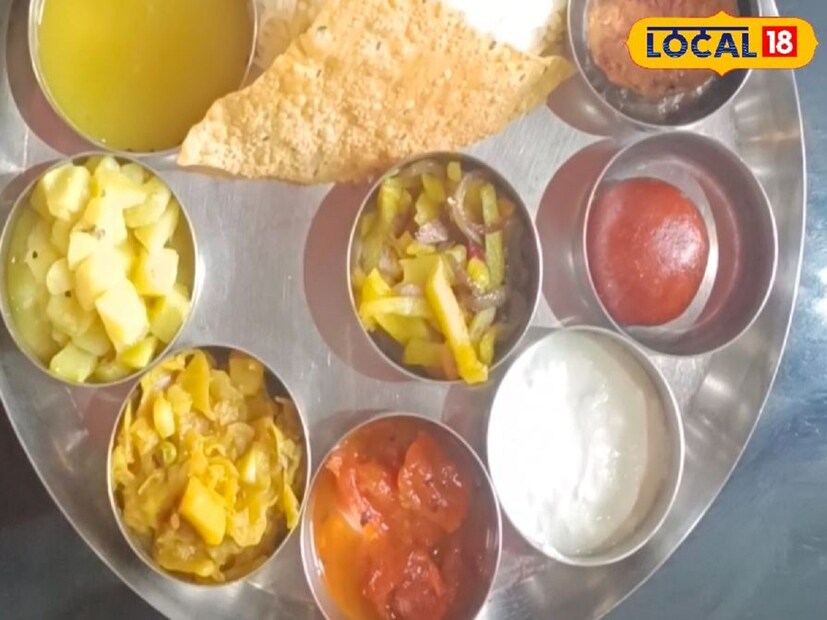 ডায়েটিশিয়ান প্রীতি দেবী বলছেন, গরমের সময় টক দই খাওয়া খুব ভাল। যদিও এই বিষয়টি অনেকে মেনে চলেন। তবে যারা টক দই খেতে পছন্দ করেন না, তারা মেনুতে অবশ্যই টক দই যোগ করতে পারেন। এতে গরমে শরীর অসুস্থ হওয়ার আশঙ্কা কমে। শরীর শক্তি পায় যথেষ্ট। হজমের সমস্যা হয় না।
