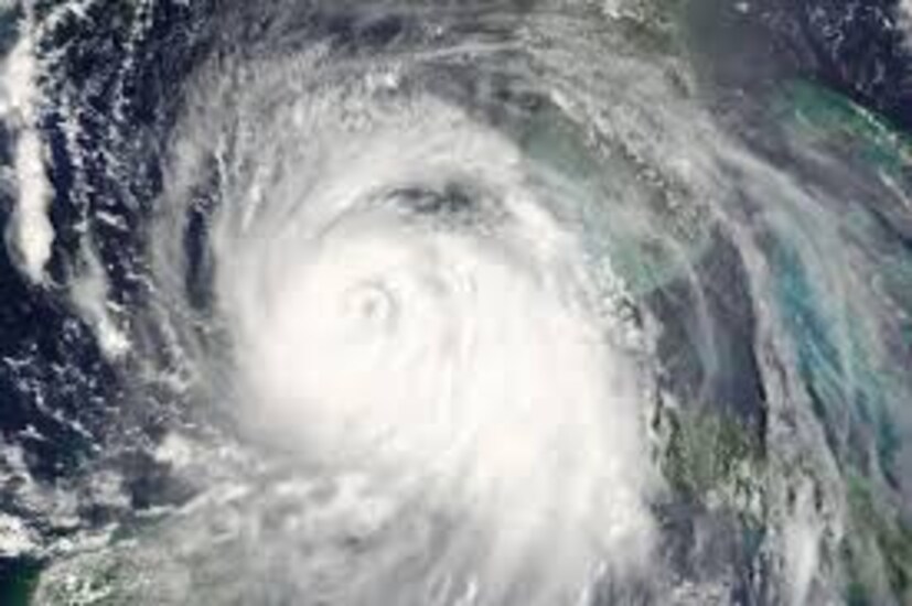 ঘূর্ণাবর্ত রয়েছে উত্তর বাংলাদেশ, মধ্যপ্রদেশ এবং দক্ষিণের কোমোরিন এলাকায়। দক্ষিণের কোমোরিন এলাকার‌ ঘূর্ণাবর্ত থেকে কর্ণাটক পর্যন্ত একটি অক্ষরেখা রয়েছে। নতুন করে পশ্চিমী ঝঞ্ঝা ঢুকবে ১৮ই এপ্রিল বৃহস্পতিবার। ঘূর্ণাবর্ত রয়েছে রাজস্থানে। রাজস্থানের ঘূর্ণাবর্ত থেকে গাঙ্গেয় পশ্চিমবঙ্গ পর্যন্ত একটি পূর্ব-পশ্চিম অক্ষরেখা,যেটি বিহার ও ঝাড়খণ্ডের উপর দিয়ে আছে। 