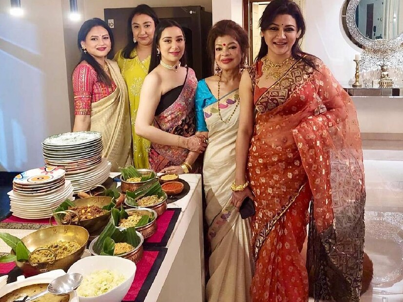 তবে কেবল পান্তা নয়, নববর্ষে বড়সড় দাওয়াতের আয়োজন হয়েছিল। কোক স্টুডিও বাংলার সহকর্মীদের সঙ্গে নববর্ষ পালন করেছেন জয়া। যে শো-তে তাঁকে দেখা যাবে কয়েকদিন বাদেই।