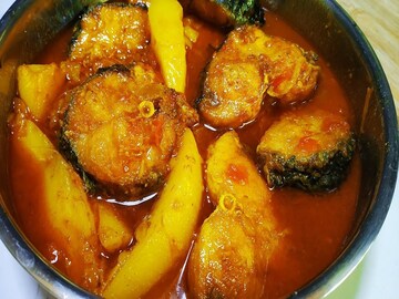 এই মাছ কিন্তু ক্যান্সারের কারণ হতে পারে! ফরম্যালিন মেশানো নেই তো? এই সহজ উপায়ে চিনে ফেলুন