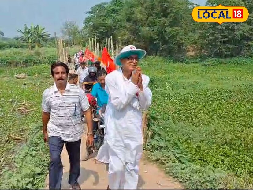আগামী ৭ মে মুর্শিদাবাদ লোকসভা কেন্দ্রের প্রার্থীদের ভাগ্য নির্ধারণের দিন। তাই আর কালবিলম্ব না করে সকাল সকাল প্রচার অভিযানে নেমে পড়েছেন মুর্শিদাবাদ লোকসভা কেন্দ্রে কংগ্রেস সমর্থিত বামফ্রন্ট প্রার্থী মহম্মদ সেলিম।