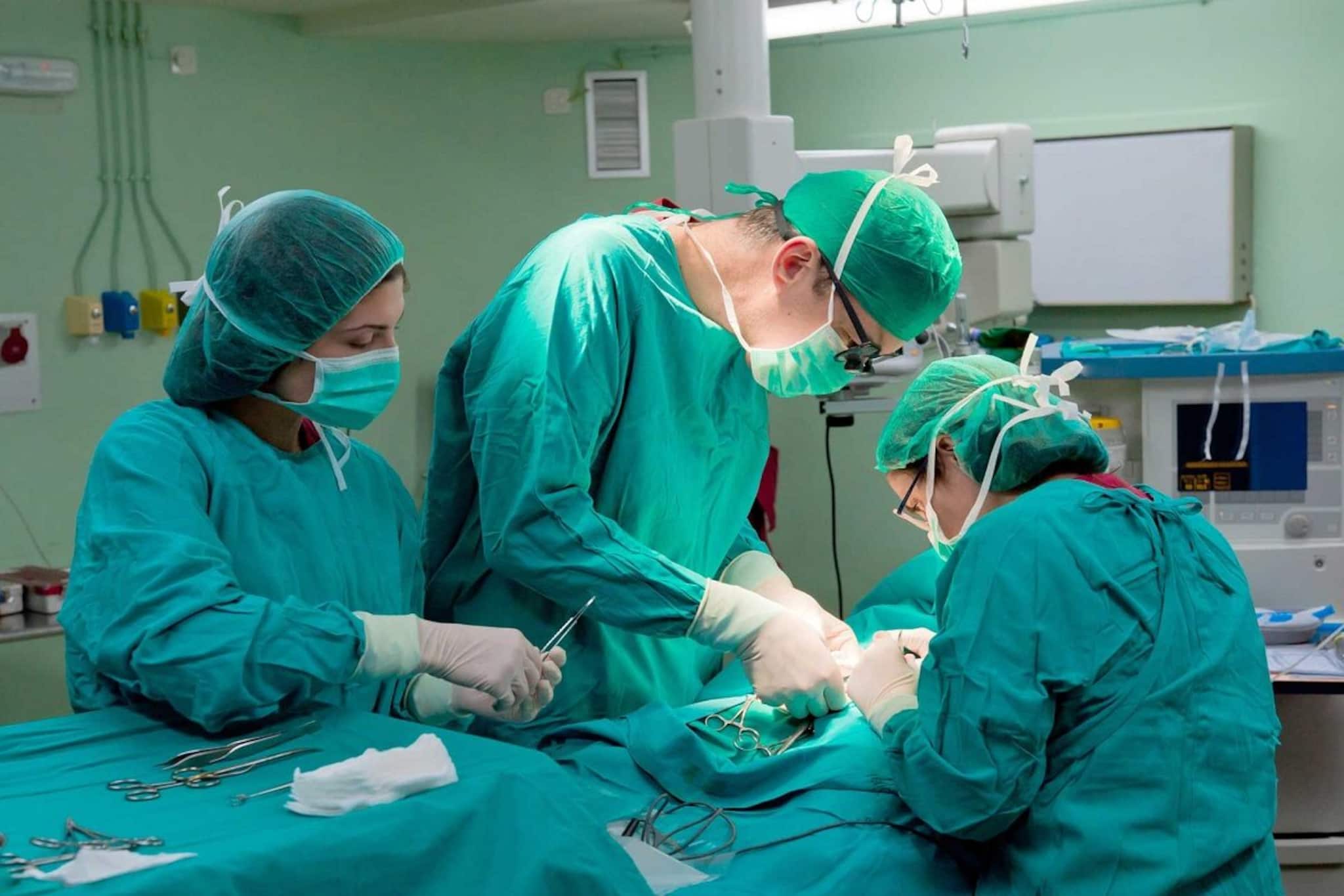 সরকারি হাসপাতালে বিনা খরচে 'গল ব্লাডারে' মাইক্রো সার্জারি, নজির গড়ল জেলা সদর হাসপাতাল