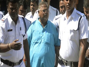 ফের বিপাকে পার্থ!