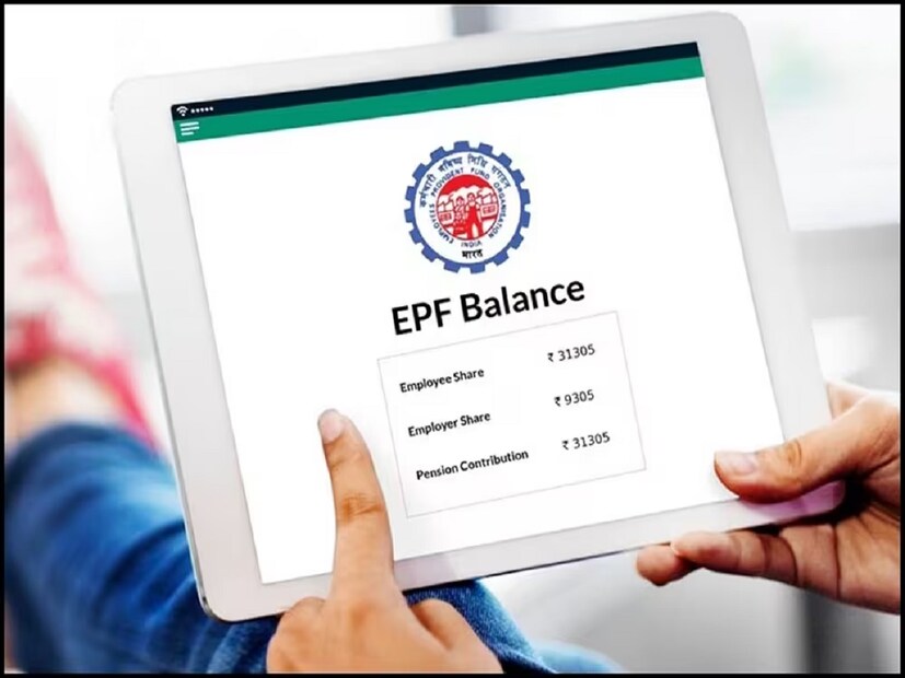 অনেক EPFO অ্যাকাউন্ট হোল্ডার জানেন না যে, কমপক্ষে ১০ বছরের জন্য অবদান রাখলে, একজন কর্মচারী ৫৮ বছর বয়সে পেনশনের জন্য যোগ্য হয়ে ওঠেন। EPFO পেনশন দাবি বিলম্বিত করার জন্য একটি প্রণোদনা প্রদান করে। ৬০ বছর বয়স পর্যন্ত স্থগিত করার সিদ্ধান্ত নেওয়ার ফলে প্রতি বছরের জন্য ৮% পেনশনের পরিমাণ বৃদ্ধি করে। এই পছন্দটি সম্ভাব্যভাবে একটি বৃহত্তর পেনশন তহবিল সংগ্রহ করতে সক্ষম করে, যার ফলে অবসর গ্রহণের সময় একটি উচ্চতর মাসিক পেআউট হয়।