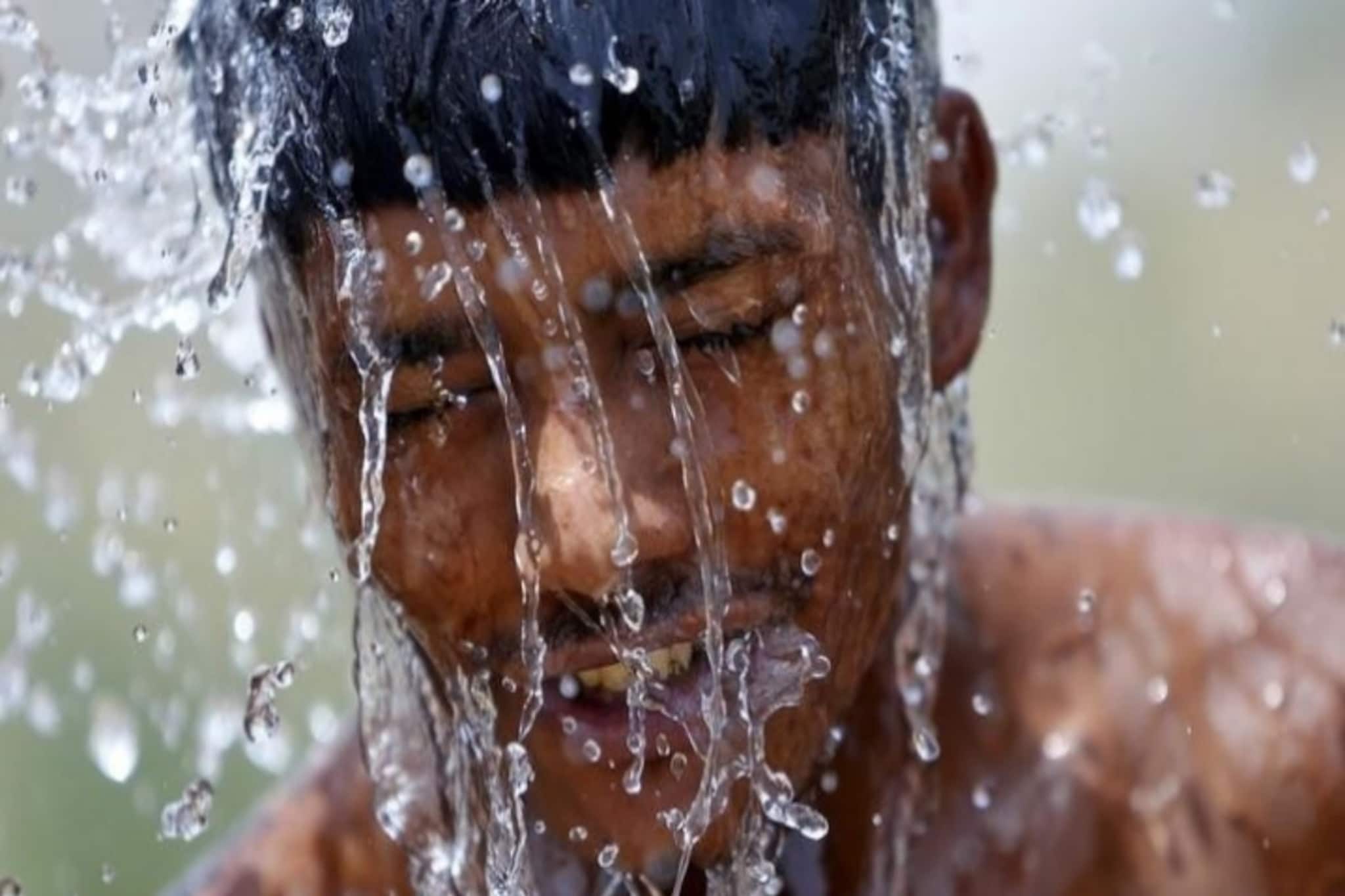 বইছে লু..! চাঁদিফাটা গরমের মাঝে বড় খবর, দক্ষিণবঙ্গে আগামী কয়েকদিন যা হতে চলেছে