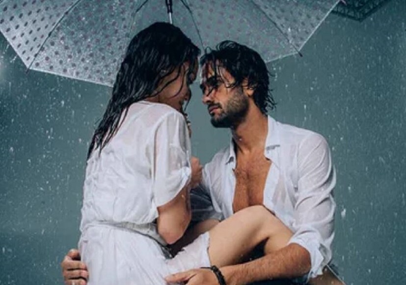 ২০ থেকে ২৩ বছরে ৭০ শতাংশ মহিলা ভালবাসা ও ঘনিষ্ঠতা উপভোগ করতে চান! কিন্তু সে সময় অনেক রকম শঙ্কা থাকে তাদের মনে! তাই অনেক সময়ে পিছিয়ে যেতেও দেখা যায়!photo source collected  